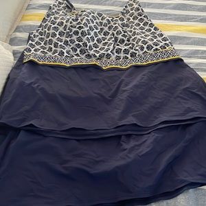 Lands End 2 piece tankini used 22w very good condition